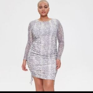 NWT Snakeskin Ruched Bodycon Size 2X